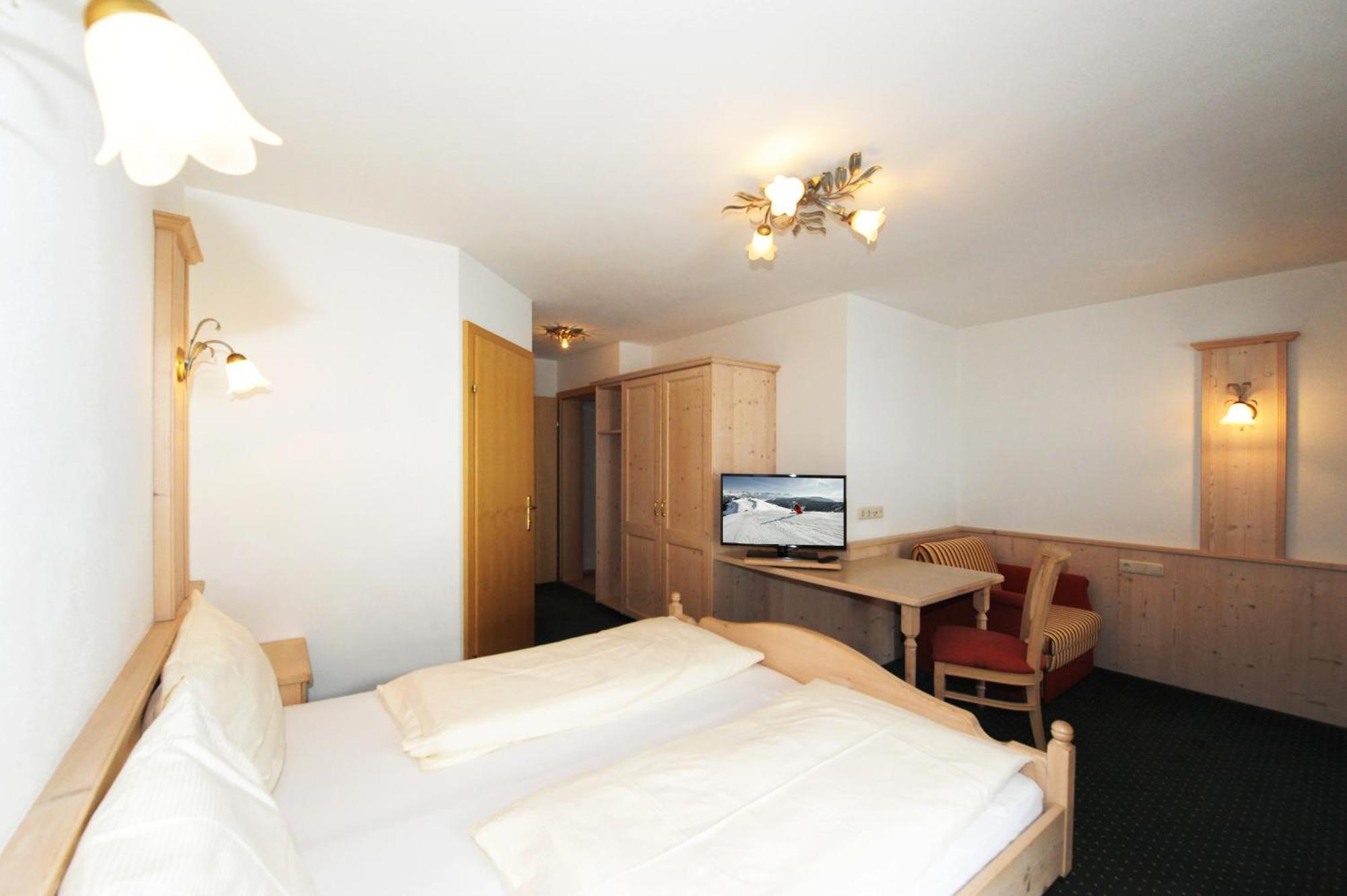 Riederhof Hotel Леоганг Екстериор снимка