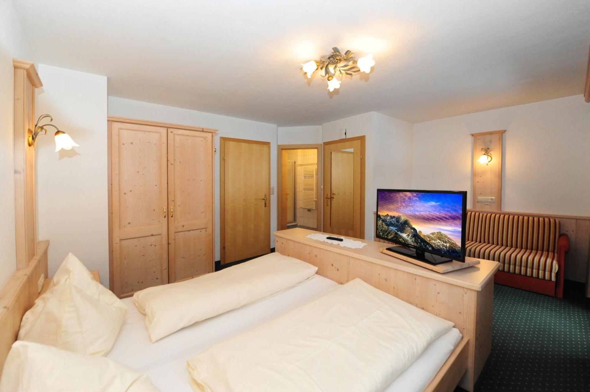 Riederhof Hotel Леоганг Екстериор снимка